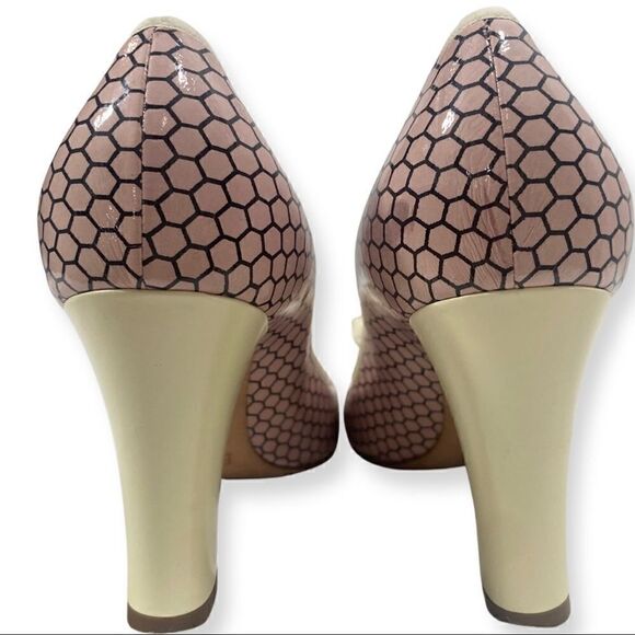 Marc Jacobs Vintage Patent Leather Fishnet‎ Pumps Size 39 - Picture 5 of 11